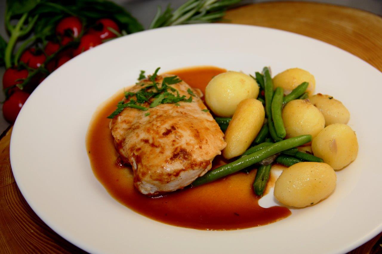 Barbecue Chicken mit Kartoffeln und grünen Bohnen 